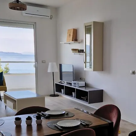 Salty Breeze Sea View 아파트