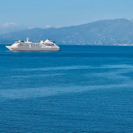 Salty Breeze Sea View *