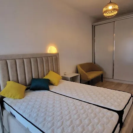 Apartment Salty Breeze Sea View