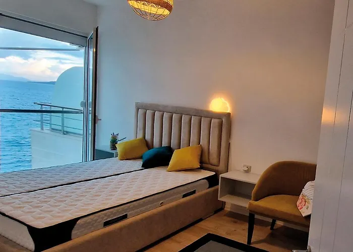 Salty Breeze Sea View Apartment