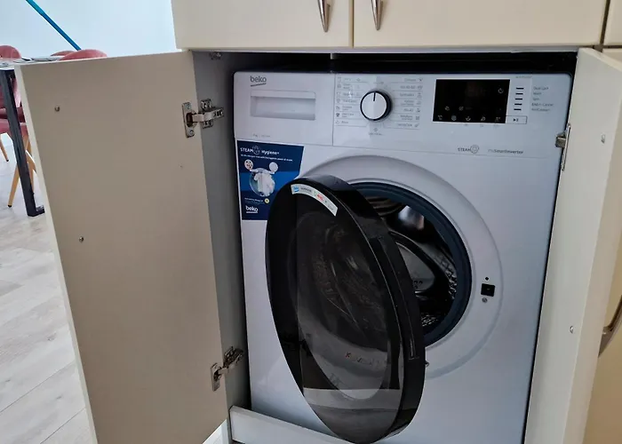 Salty Breeze Sea View Apartment *